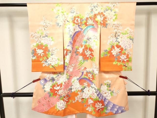 平和屋着物[]お宮参り　女の子　祝着　産着　初着　のしめ　駒刺繍　孔雀牡丹花文　金彩　逸品　DAAY3431ma
