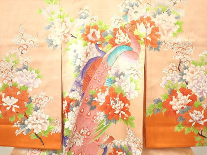 平和屋着物[]お宮参り　女の子　祝着　産着　初着　のしめ　駒刺繍　孔雀牡丹花文　金彩　逸品　DAAY3431ma