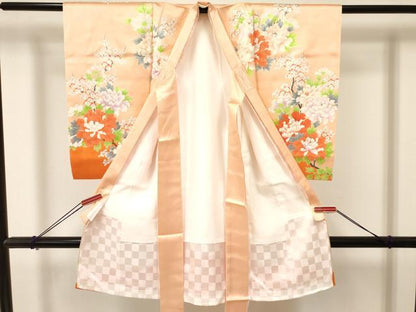 平和屋着物[]お宮参り　女の子　祝着　産着　初着　のしめ　駒刺繍　孔雀牡丹花文　金彩　逸品　DAAY3431ma
