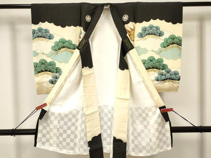 平和屋着物[]お宮参り　男の子　祝着　産着　初着　のしめ　刺繍　鷹　鷲　松文　金彩　逸品　DAAY3434ma