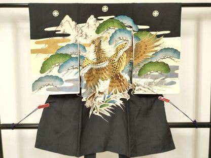 平和屋着物[]お宮参り　男の子　祝着　産着　初着　のしめ　刺繍　鷹　鷲　立波笹松文　金彩　逸品　DAAY3443ma