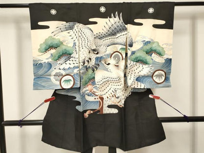 平和屋着物[]お宮参り　男の子　祝着　産着　初着　のしめ　鷹　鷲　立波松文　金彩　逸品　DAAY3454ma