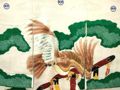 平和屋着物[]お宮参り　男の子　祝着　産着　初着　のしめ　駒刺繍　絞り　鷹　鷲　金彩　逸品　DAAY3457ma