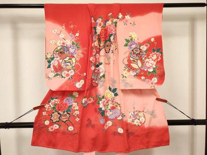 平和屋着物[]七五三　女の子　３歳　祝着　三つ身　長襦袢(袷・半衿刺繍)セット　雪輪舞蝶花車文　暈し染め　金彩　逸品　DAAY3468ma