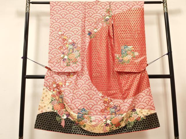 平和屋着物[]七五三　女の子　７歳　祝着　四つ身　襦袢(無双仕立て・半衿刺繍)セット　駒刺繍　御所車花文　金彩　逸品　DAAY3478ma