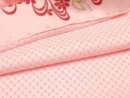 平和屋着物[]七五三　女の子　７歳　祝着　四つ身　襦袢(無双仕立て・半衿刺繍)セット　駒刺繍　御所車花文　金彩　逸品　DAAY3478ma