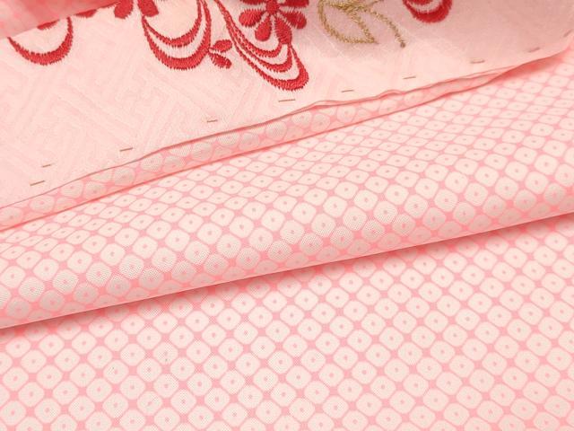 平和屋着物[]七五三　女の子　７歳　祝着　四つ身　襦袢(無双仕立て・半衿刺繍)セット　駒刺繍　御所車花文　金彩　逸品　DAAY3478ma