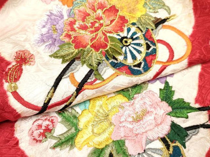 平和屋着物[]七五三　女の子　３歳　祝着　三つ身　刺繍　絞り　花車文　金糸　逸品　DAAY3492ma