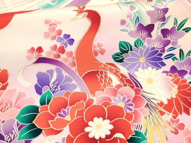 平和屋着物[]七五三　女の子　３歳　祝着　三つ身　駒刺繍　孔雀花文　暈し染め　金銀彩　逸品　DAAY3498ma