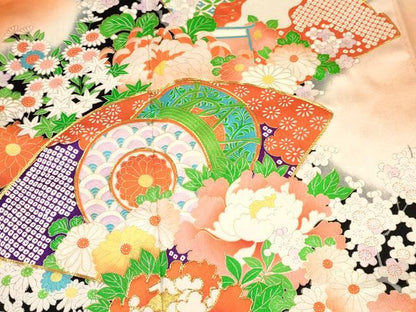 平和屋着物∵女の子　十三参り　子供　祝着　駒刺繍　地紙御所車鼓花文　暈し染め　金彩　逸品　DAAY3504ma