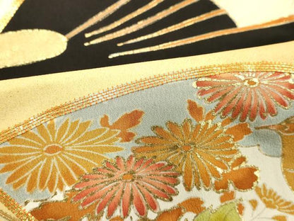 平和屋着物■豪華黒留袖　駒刺繍　扇花鳥文　金彩　正絹　逸品　DAAY3668cd
