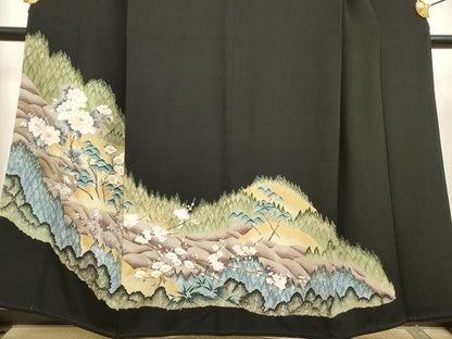平和屋着物■豪華黒留袖　駒刺繍　樹林枝梅松文　金彩　正絹　逸品　DAAY4823qa
