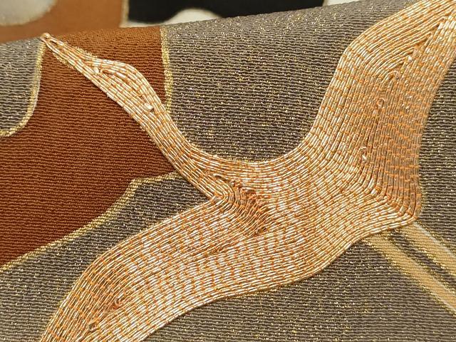 平和屋着物■豪華黒留袖　駒刺繍　立波飛鶴文　暈し染め　金彩　正絹　逸品　DAAY4829qa
