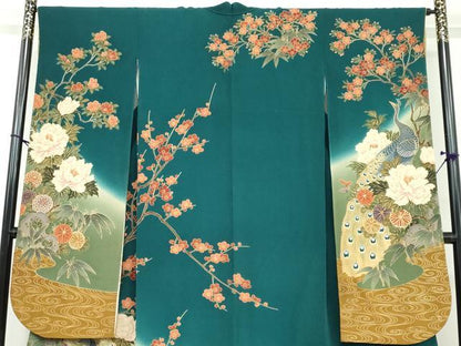 平和屋着物●豪華振袖 駒刺繍 孔雀草花文 暈し染め 金彩 正絹 逸品 DAAY5183ud