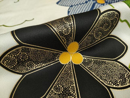 平和屋着物●豪華振袖 駒刺繍 鹿の子舞花文 金彩 正絹 逸品 DAAY5199ud