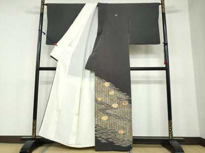 平和屋着物●豪華黒留袖　吉祥草花文　金彩　正絹　逸品　DAAY5200ud
