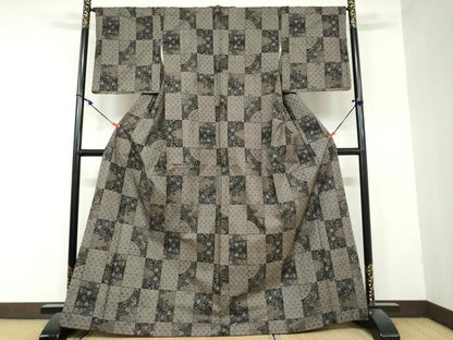 平和屋着物●本場大島紬　７マルキ　雲霞草花文　正絹　逸品　DAAY5602ud