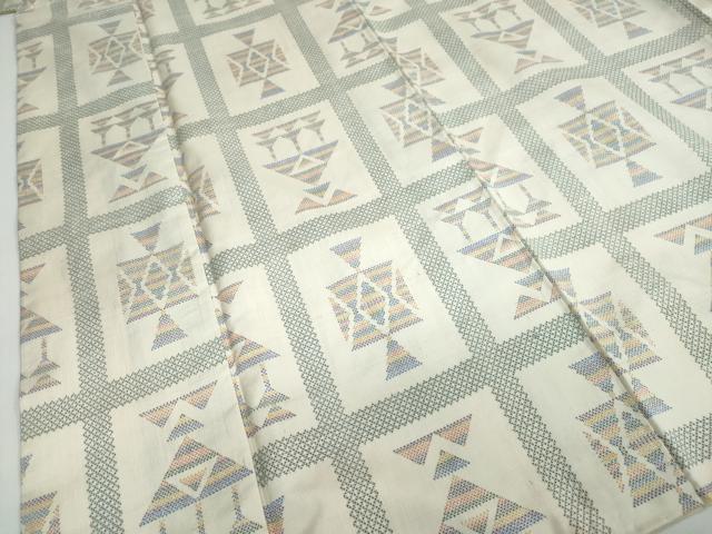 平和屋着物●本場大島紬　白大島　７マルキ　幾何学文様　正絹　逸品　DAAY5603ud