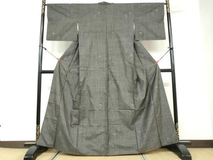 平和屋着物●本場大島紬　9マルキ　陶器草花文　正絹　逸品　DAAY5852ud