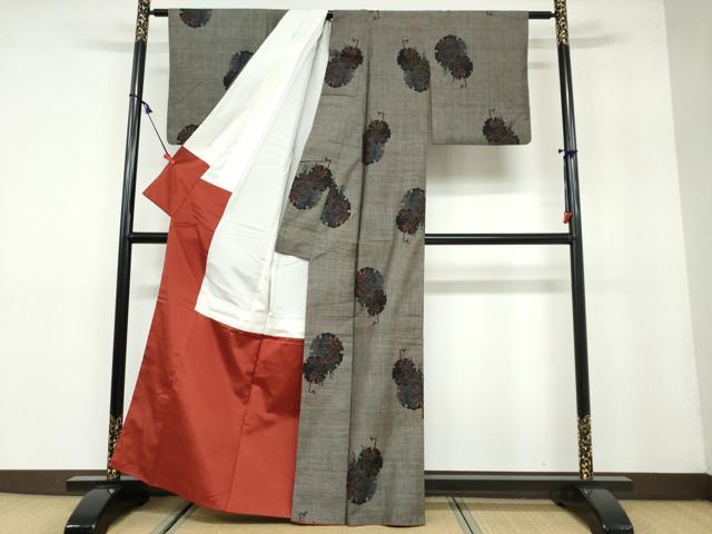 平和屋着物●本場大島紬　9マルキ　雪輪草葉文　正絹　逸品　DAAY5856ud