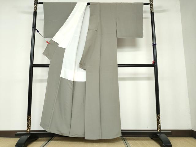平和屋着物●上質な色無地　岩井茶色　反端付き　正絹　逸品　DAAY5870ud
