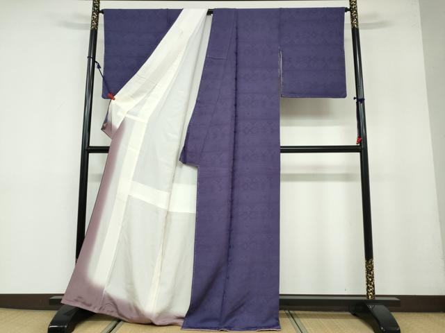 平和屋着物●上質な色無地　横段幾何学地紋　深紫色　正絹　逸品　未使用　DAAY5895ud