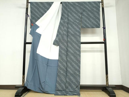 平和屋着物●上質な小紋 舞桜文 正絹 逸品 DAAY5982ud