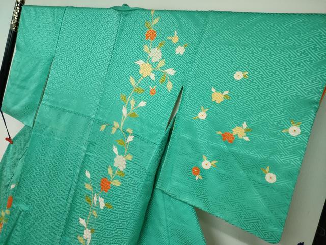 花柄訪問着 クリーム色　枝橘文　金彩　駒刺繍　しつけ糸付未使用品　正絹　七五三 平和屋着物○訪問着 駒刺繍 枝花文 金彩 そごう百貨店扱い 正絹