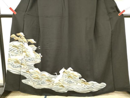 平和屋着物■豪華黒留袖　駒刺繍　飛鶴風景松文　金彩　正絹　逸品　DAAY6270ea