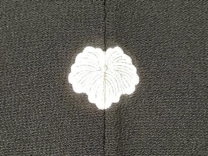 平和屋着物■豪華黒留袖 駒刺繍 飛鶴松文 金彩 正絹 逸品 DAAY6275ea