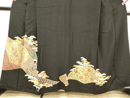 平和屋着物■豪華黒留袖　刺繍　吉祥花松文　金彩　正絹　逸品　DAAY6499ea