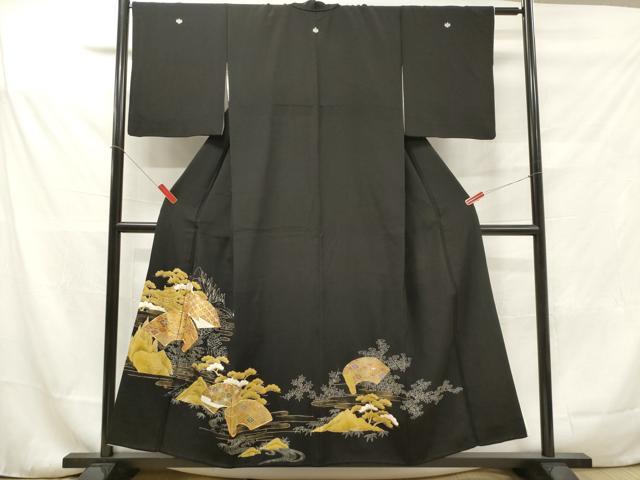 平和屋着物■豪華黒留袖　駒刺繍　地紙重ね　風景花松文　金彩　正絹　逸品　DAAY6506ea