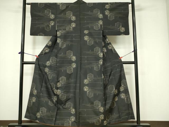 平和屋着物○本場大島紬 白大島 100亀甲 幾何学文様 正絹 逸品 AABD7656ck