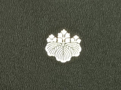 平和屋着物■豪華黒留袖　刺繍　飛鶴松文　暈し染め　金銀彩　正絹　逸品　DAAY6814qp