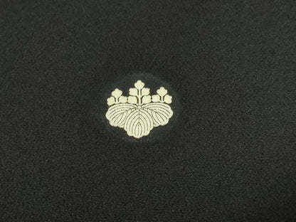 平和屋着物■豪華黒留袖　駒刺繍　松文　暈し染め　金彩　正絹　逸品　DAAY7920sf