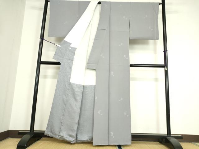 平和屋着物●本加賀友禅作家 柿本市郎監修 色無地 花丸地紋 薄鼠色 正絹 逸品 DAAY9369az