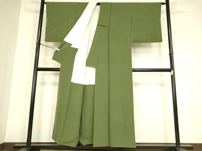 平和屋着物●上質な色無地　老竹色　正絹　逸品　DAAY9542az