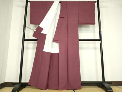 平和屋着物●上質な色無地　紋意匠　暗紅色　正絹　逸品　DAAY9633az