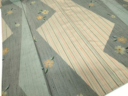 平和屋着物●上質な紬　舞花文　正絹　逸品　DAAY9661az