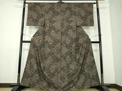 平和屋着物●本場大島紬　7マルキ　草花文　正絹　逸品　DAAZ0017ps