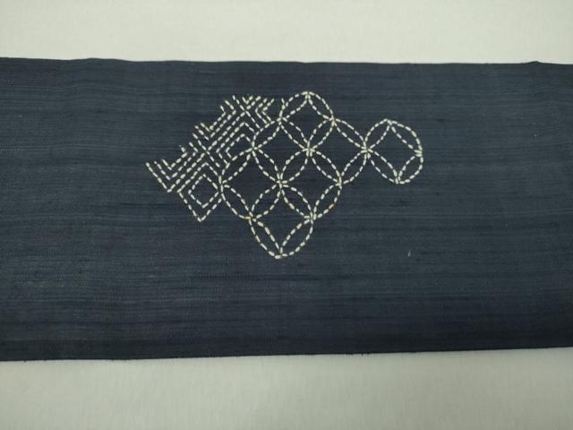 平和屋着物▽中国三大刺繍 相良刺繍 九寸名古屋帯 スリーシーズン帯 春夏秋 紬地 刺し子 総刺繍 和紙 番傘 正絹 逸品 未使用 DAAZ0301ps
