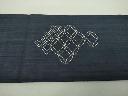 平和屋着物▽中国三大刺繍 相良刺繍 九寸名古屋帯 スリーシーズン帯 春夏秋 紬地 刺し子 総刺繍 和紙 番傘 正絹 逸品 未使用 DAAZ0301ps