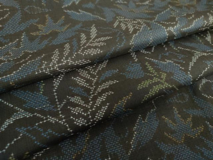 平和屋着物●本場大島紬 7マルキ 草葉文 正絹 逸品 DAAZ0498ps
