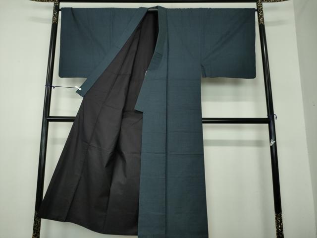 平和屋着物●男性　本場大島紬　アンサンブル　長羽織　亀甲柄　反端付き　正絹　逸品　DAAZ0517ps