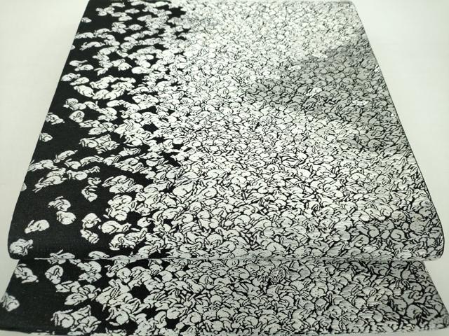 平和屋着物●六通柄袋帯 唐織 兎尽くし 黒地 銀糸 正絹 逸品 DAAZ0777ps