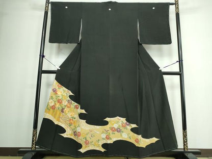 平和屋着物■豪華黒留袖　駒刺繍　菊尽くし　金彩　正絹　逸品　DAAZ1318qa
