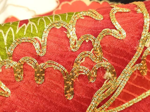 平和屋着物□豪華振袖 駒刺繍 舞花笹梅文 金彩 正絹 逸品 DAAZ1404qa