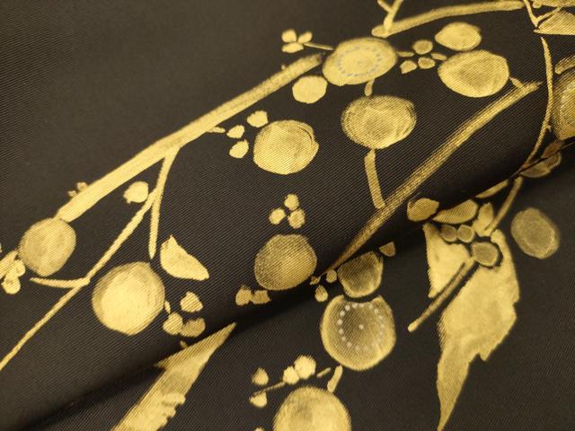 平和屋着物○塩瀬 九寸名古屋帯 枝梅 黒地 金彩 正絹 逸品 DAAZ2404op