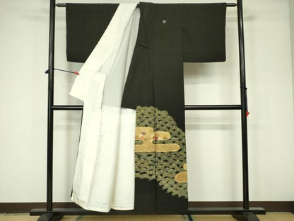 平和屋着物■豪華黒留袖　駒刺繍　霞花文　金彩　正絹　逸品　DAAZ2664op