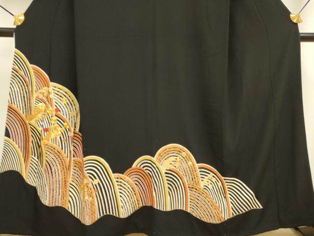 平和屋着物■豪華黒留袖　駒刺繍　立波文　金彩　正絹　逸品　DAAZ2890op